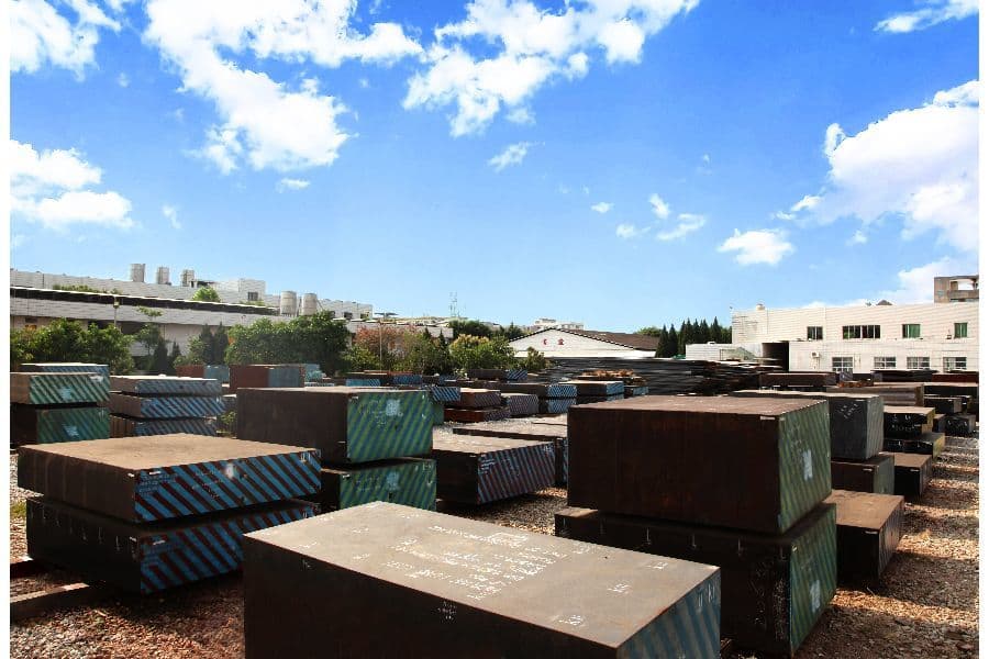 LKM HY工場資材置場